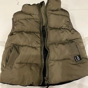 Nearly new condition little Bipsy vest